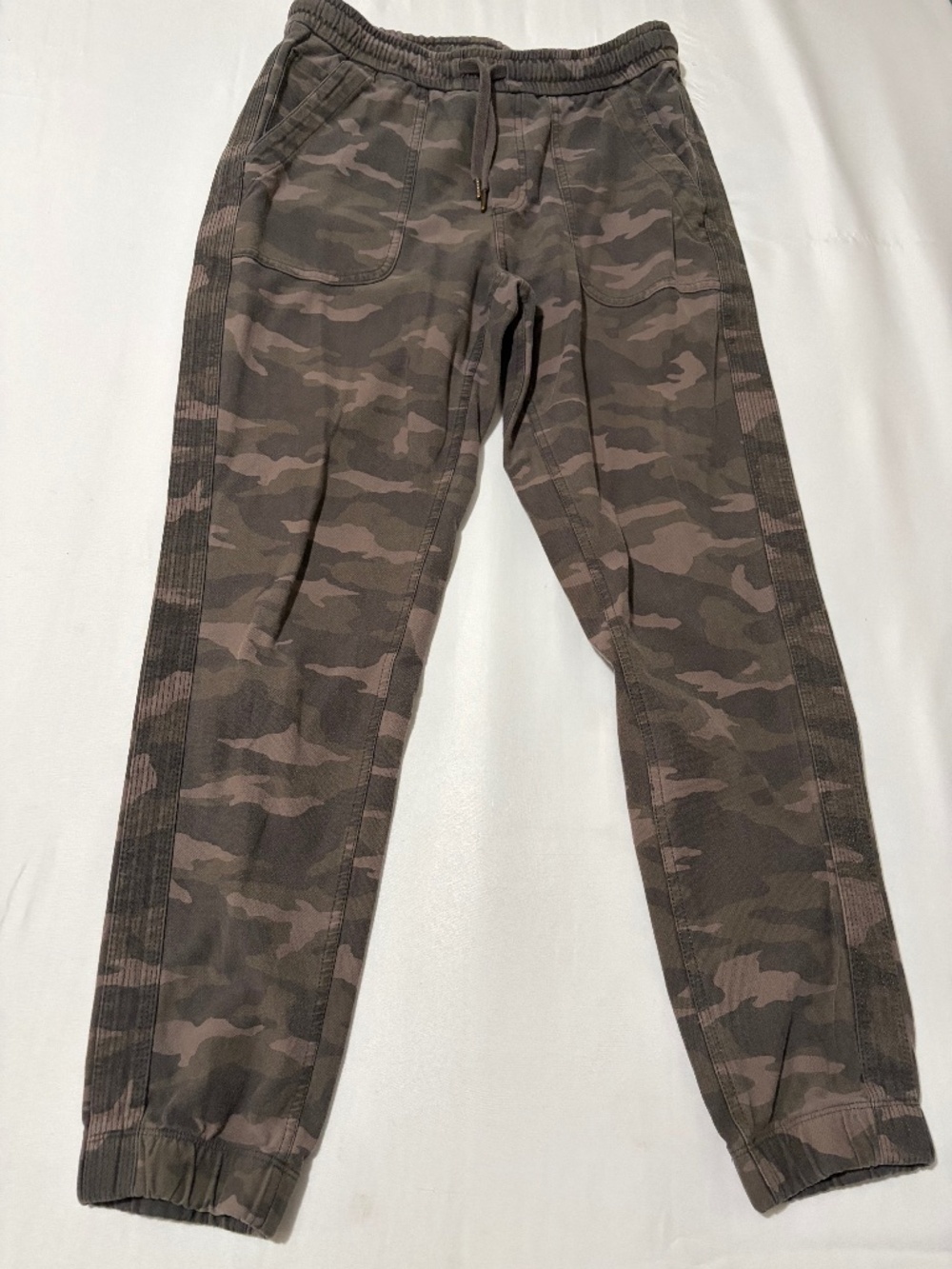 Athleta Farallon Camo Jogger Pants Size 6 Olive Green